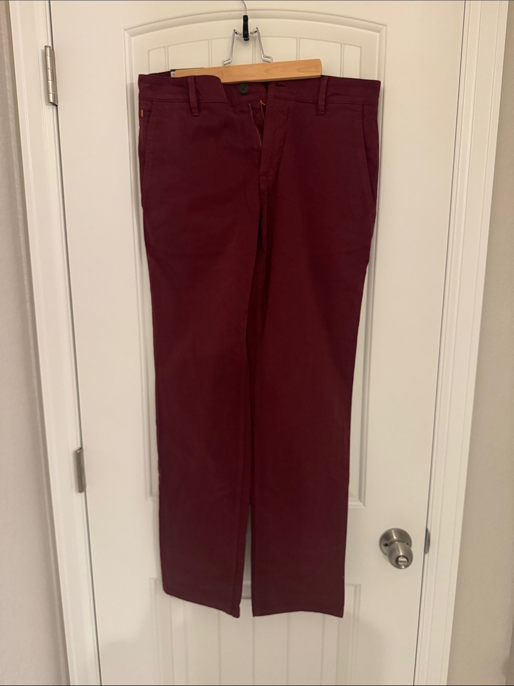 Hugo Boss Men's Chinos in Burgundy
